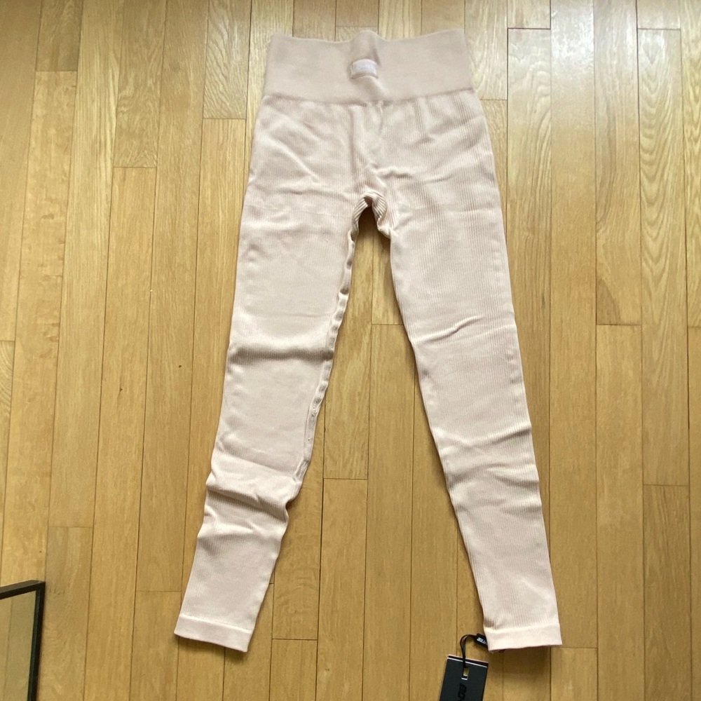 Bo and Tee X MEGGAN GRUBB leggings - with tags